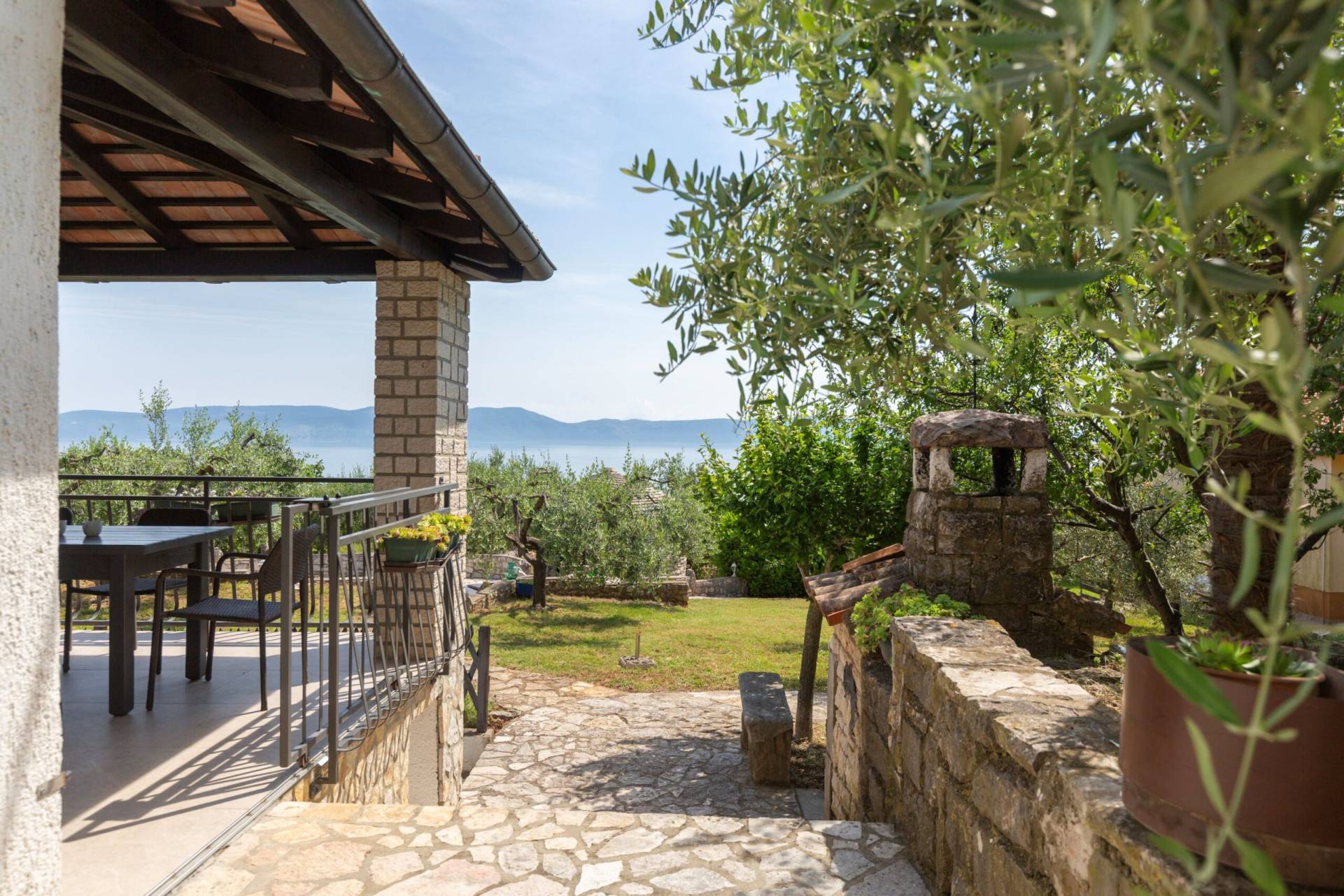 View from the main entrance od the house to the front yard